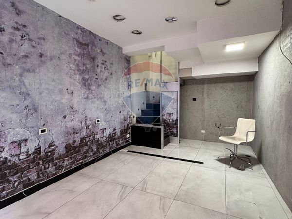 Locale Commerciale Vomero, Napoli, NA Affitto - Foto 4