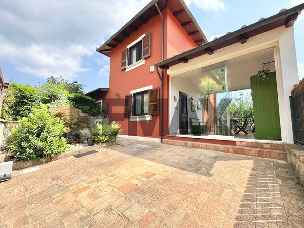 Porzione di villa Manziana, RM Vendita