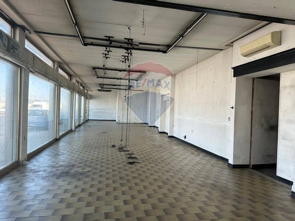 Locale Commerciale Torrette Di Ancona, Ancona, AN Affitto - Foto 3