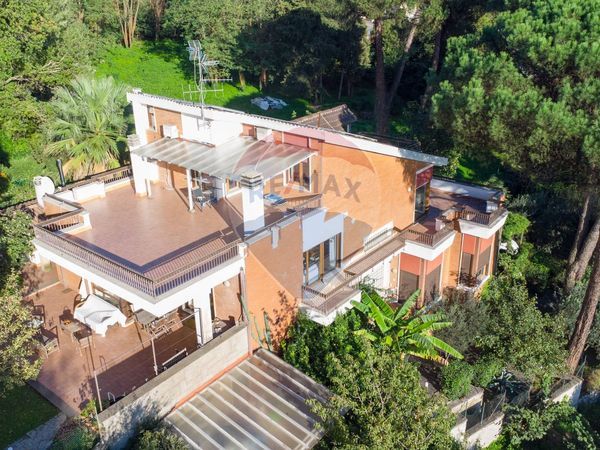 Villa singola Ariccia, RM Vendita