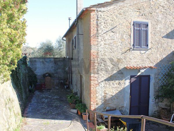 Casa Semindipendente Vitolini, Vinci, FI Vendita