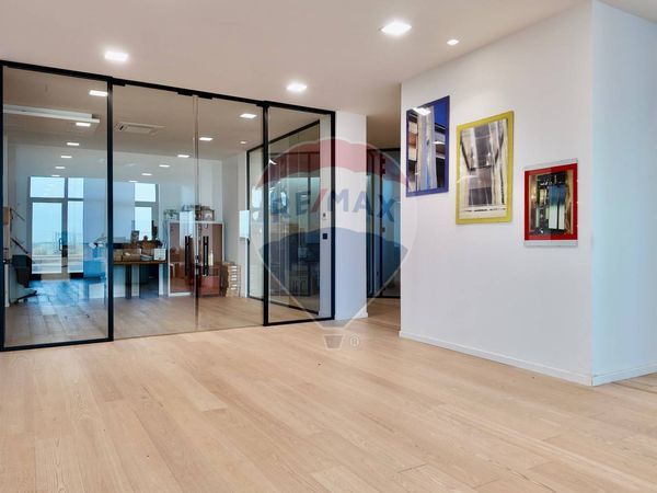 Locale Commerciale Torrette Di Ancona, Ancona, AN Vendita