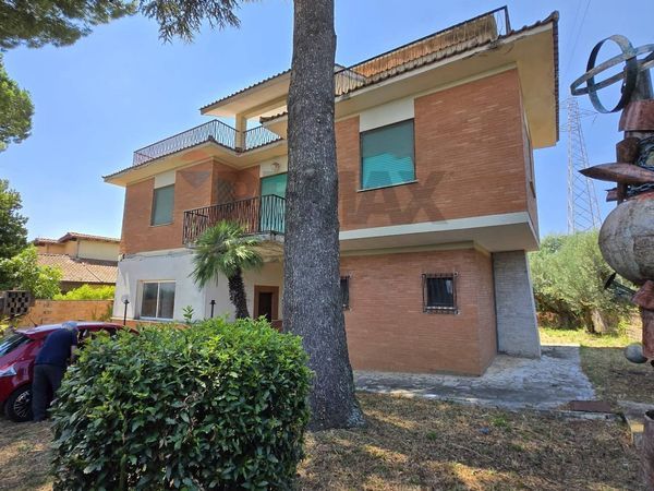 Villa singola Velletri, RM Vendita