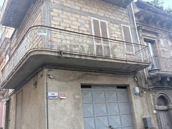 Casa Indipendente Francofonte, SR Vendita