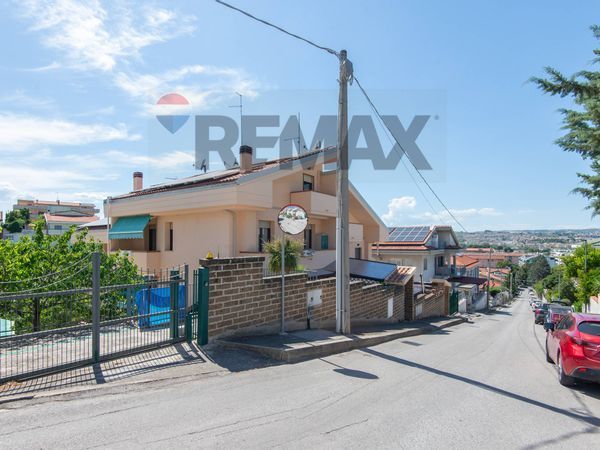 Casa Semindipendente Montesilvano, PE Vendita