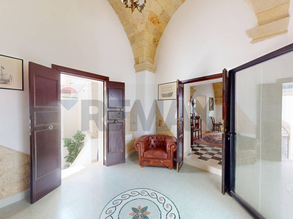 Casa Indipendente Centro Storico, Galatina, LE Vendita