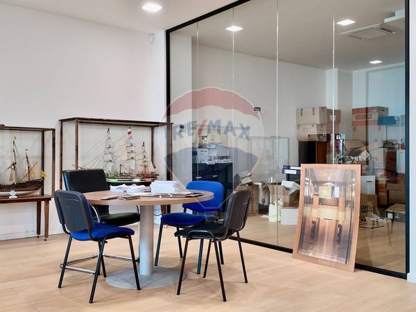 Locale Commerciale Torrette Di Ancona, Ancona, AN Affitto - Foto 2