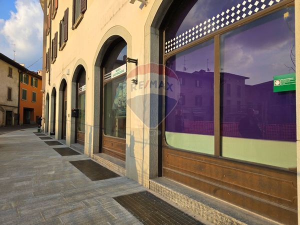 Locale Commerciale Trescore Balneario, BG Vendita