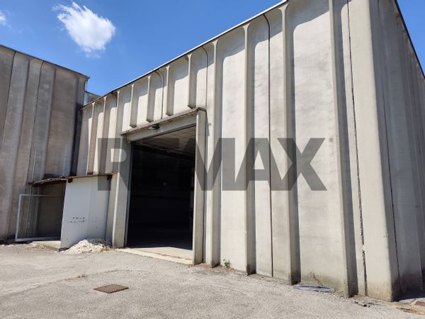 Capannone Industriale Cernusco sul Naviglio, MI Affitto