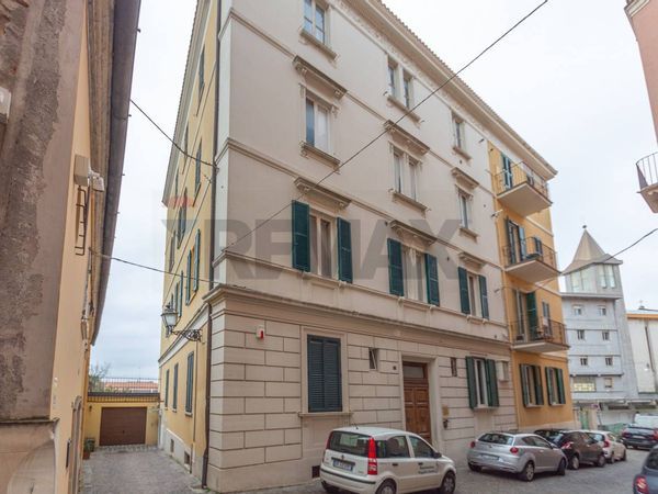 Appartamento Centro storico, Chieti, CH Vendita