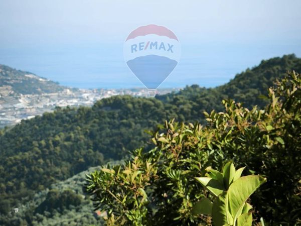 Casa Indipendente Taggia, IM Vendita