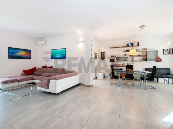 Attico/Mansarda Monterotondo Paese, Monterotondo, RM Vendita