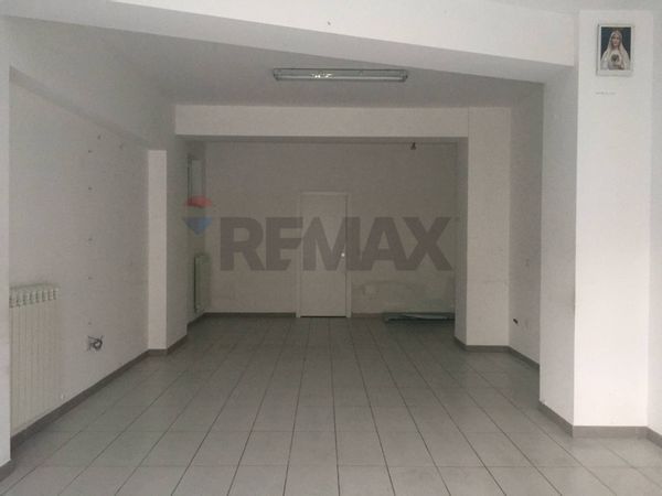 Locale Commerciale Centro storico, L'Aquila, AQ Affitto - Foto 4