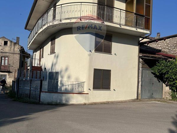 Casa Semindipendente Sant'Andrea del Garigliano, FR Vendita
