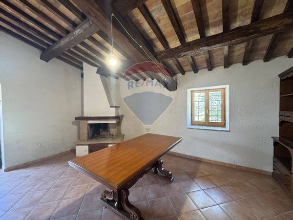 Casa Semindipendente Ponze, Trevi, PG Vendita