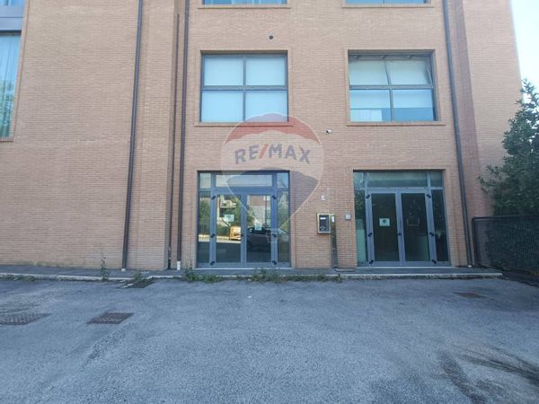 Locale Commerciale Pila, Perugia, PG Affitto - Foto 3