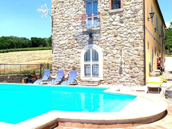 Cascina/Casale Montemiletto, AV Vendita