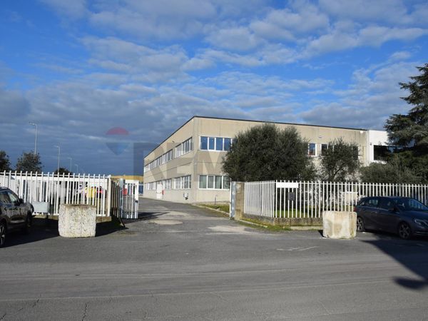 Capannone Industriale Aprilia, LT Vendita