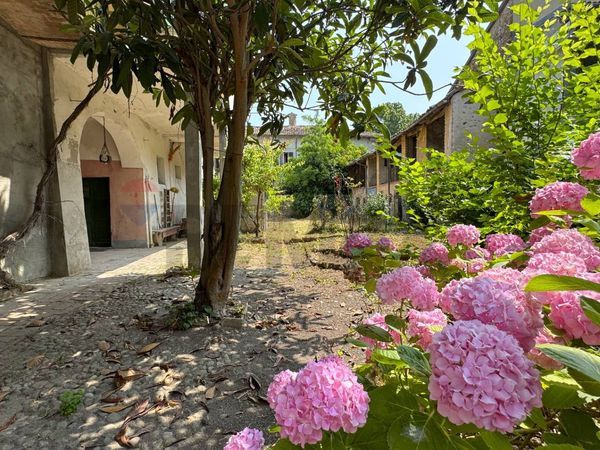 Cascina/Casale Rivanazzano, PV Vendita