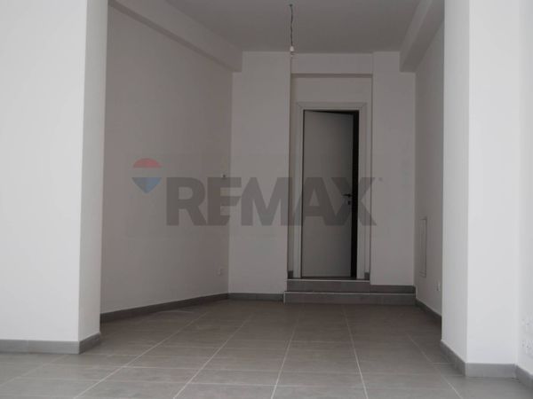 Locale Commerciale Centro storico, L'Aquila, AQ Affitto - Foto 4