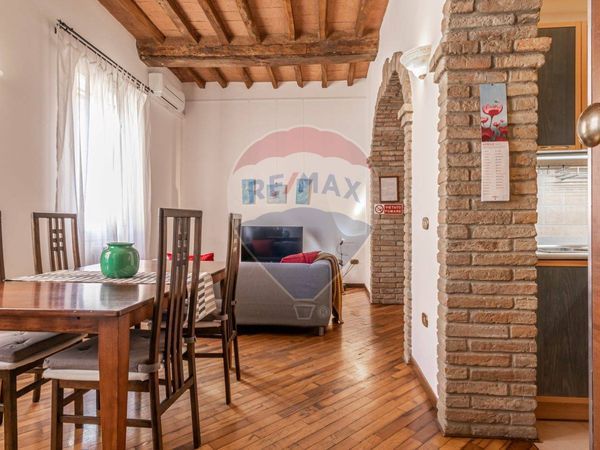 Appartamento Centro storico, Modena, MO Vendita