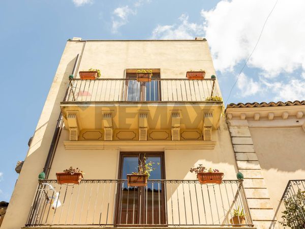 Appartamento Palazzolo Acreide, SR Vendita