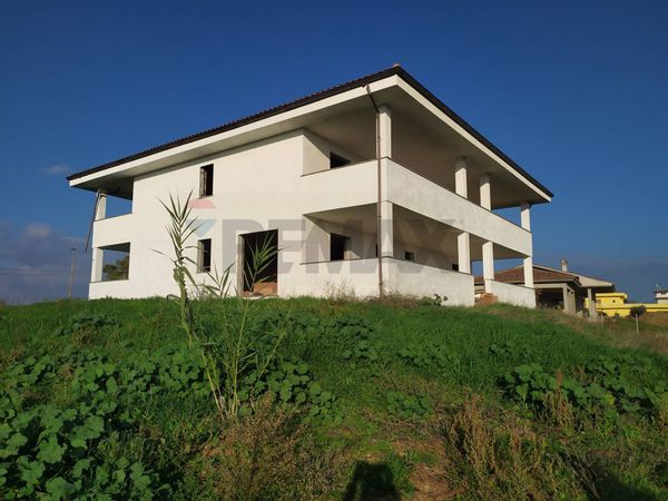 Casa Indipendente Fossignano, Aprilia, LT Vendita - Foto 2