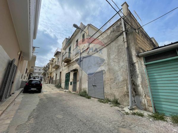 Casa Indipendente Canosa di Puglia, BT Vendita