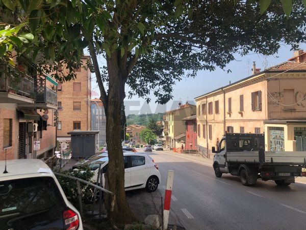 Locale Commerciale Filosofi, Perugia, PG Affitto - Foto 2