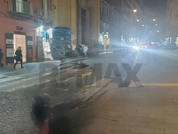 Locale Commerciale Centro, Napoli, NA Affitto - Foto 2