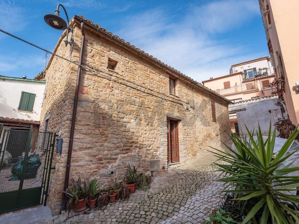 Casa Semindipendente Apiro, MC Vendita