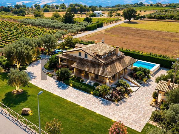 Villa singola Miglionico, MT Vendita