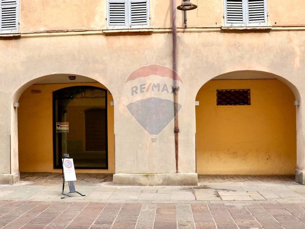 Locale Commerciale Centro storico, Reggio nell'Emilia, RE Affitto - Foto 2