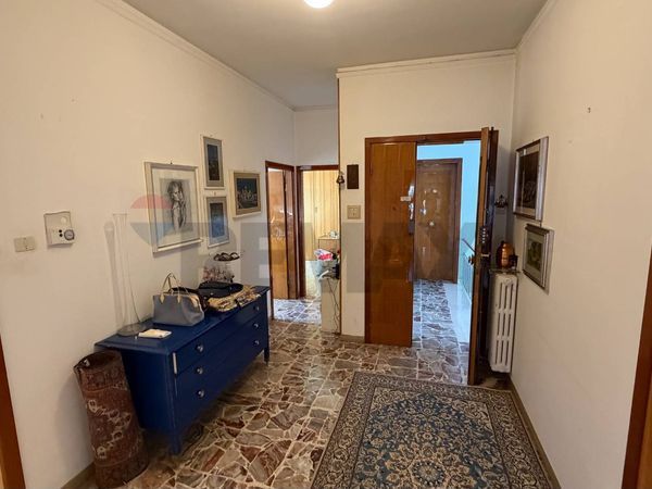 Appartamento Zona Viale Roma, Foligno, PG Vendita - Foto 3