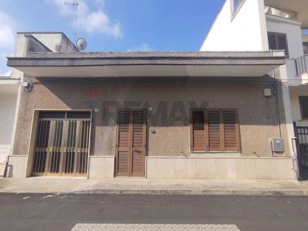 Casa Indipendente Copertino, LE Vendita