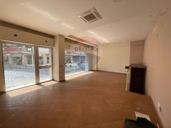 Locale Commerciale Centro, Benevento, BN Affitto - Foto 2