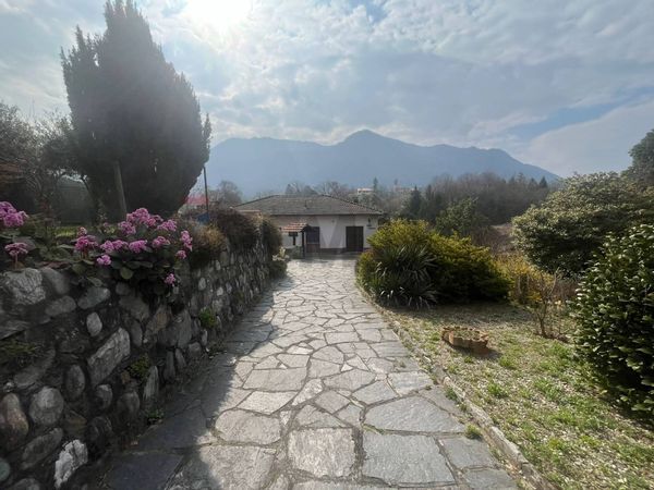 Casa Indipendente Castelveccana, VA Vendita