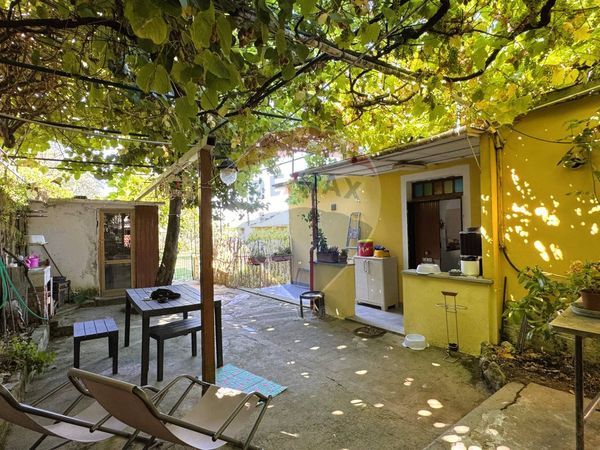 Appartamento Testana, Avegno, GE Vendita