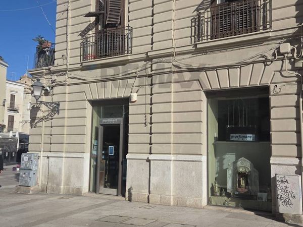 Locale Commerciale Città Vecchia, Bari, BA Affitto - Foto 2