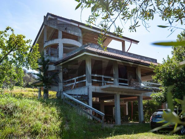 Rustico La Cervona, Torrice, FR Vendita