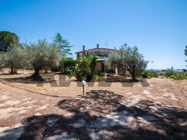 Villa singola Caltagirone, CT Vendita