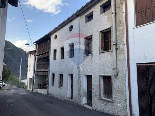 Casa Semindipendente Setteville, BL Vendita