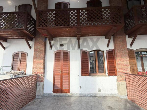 Villa a schiera Rosate, MI Vendita