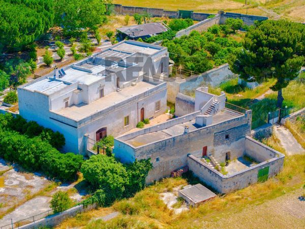 Cascina/Casale Poggiofranco, Bari, BA Vendita