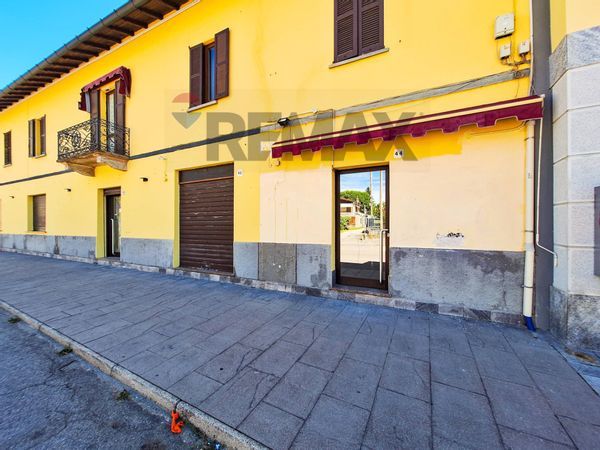 Locale Commerciale Bergoro, Fagnano Olona, VA Affitto
