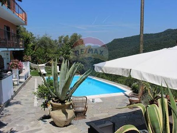 Villetta bifamiliare Testico, SV Vendita