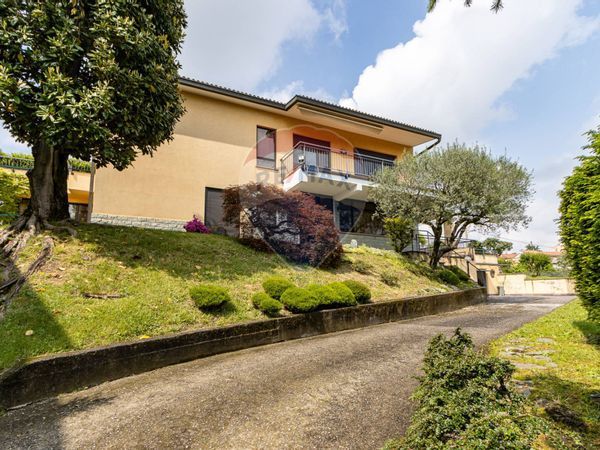 Villa singola Besana in Brianza, MB Vendita