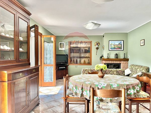 Appartamento Casina, RE Vendita