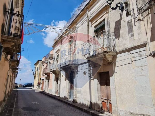 Casa Semindipendente Monterosso Almo, RG Vendita