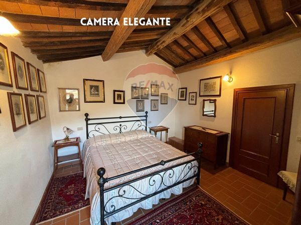 Casa Indipendente Castell'Azzara, GR Vendita
